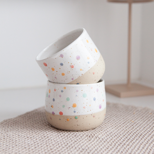 VORBESTELLUNG - HAPPY DOTs Becher in 2 Größen