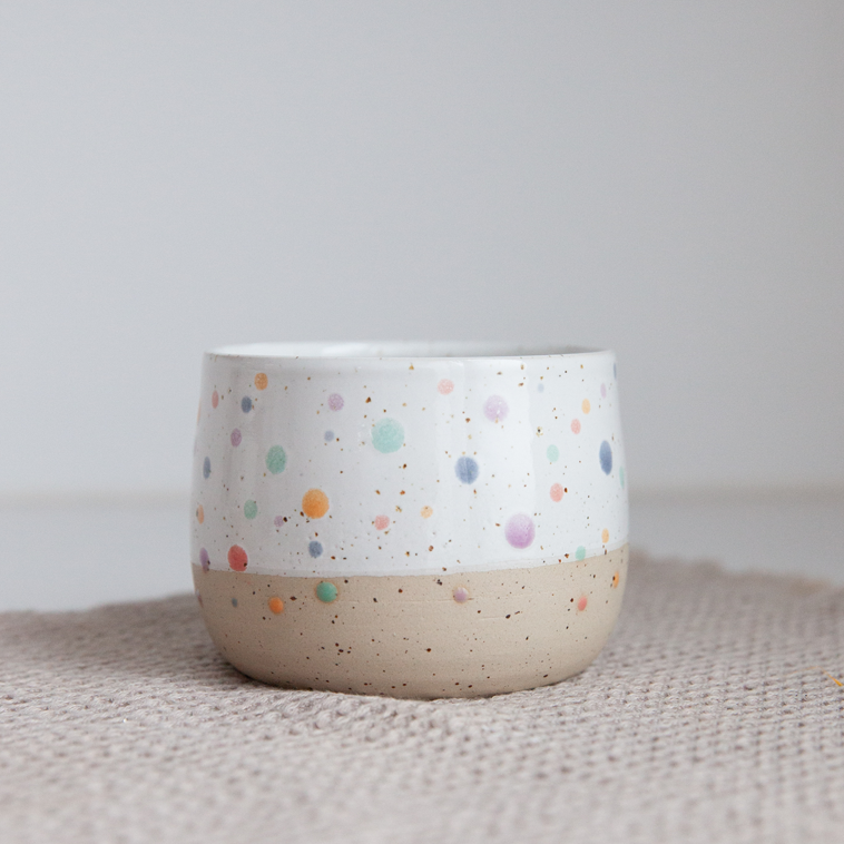 VORBESTELLUNG - HAPPY DOTs Becher in 2 Größen